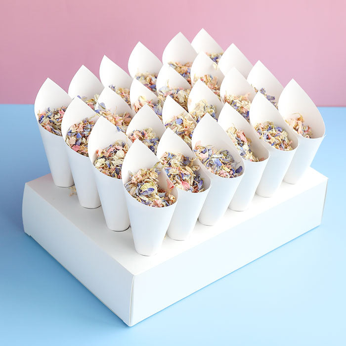 24 White Confetti Cones With Stand