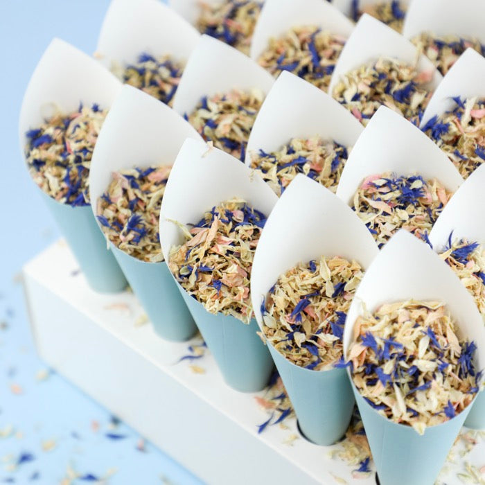 20 Blue Confetti Cones With Stand