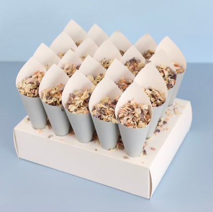 20 Grey Confetti Cones With Stand