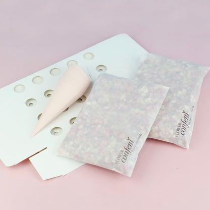 20 Pink Confetti Cones With Stand
