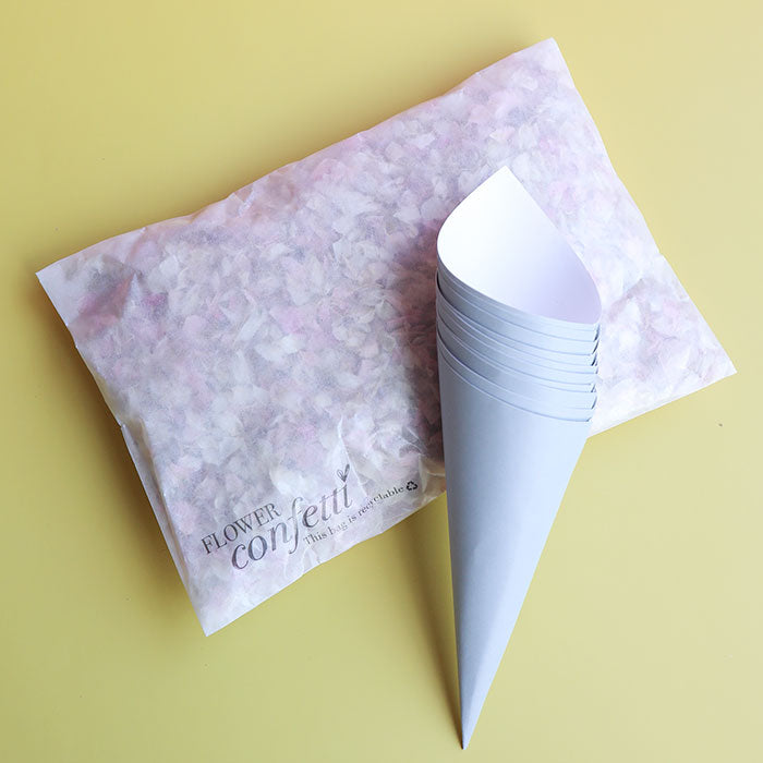 10 Blue Confetti Cones and Confetti