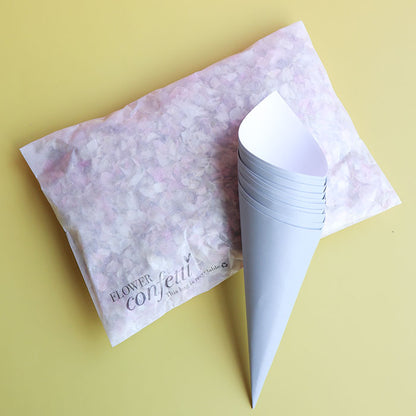 10 Blue Confetti Cones and Confetti