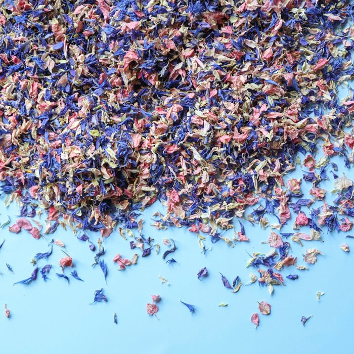 10 Blue Confetti Cones and Confetti