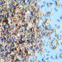 24 Lilac Confetti Cones With Stand